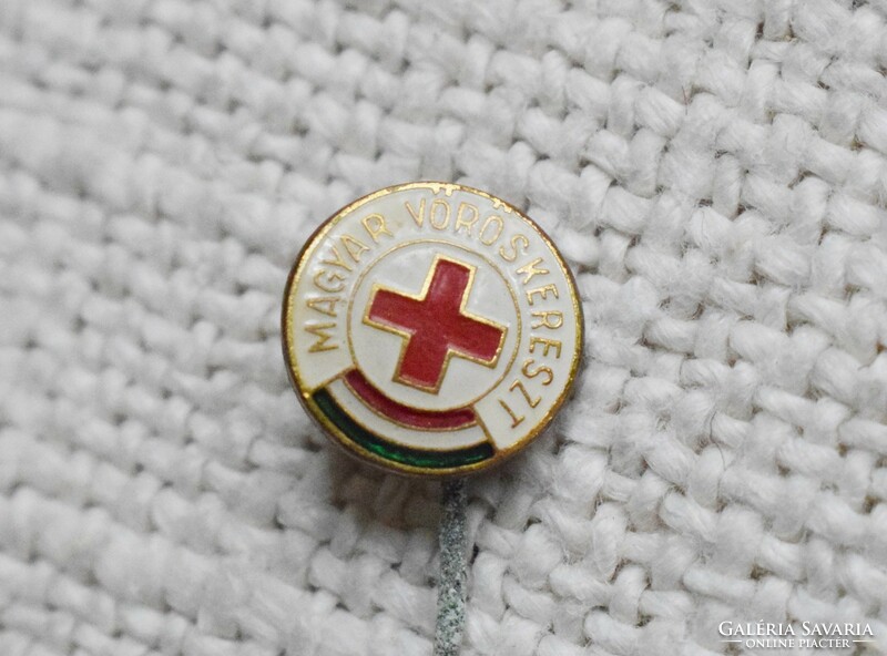 Jelvény , kitűző , Magyar Vöröskereszt 1,25 cm + tű