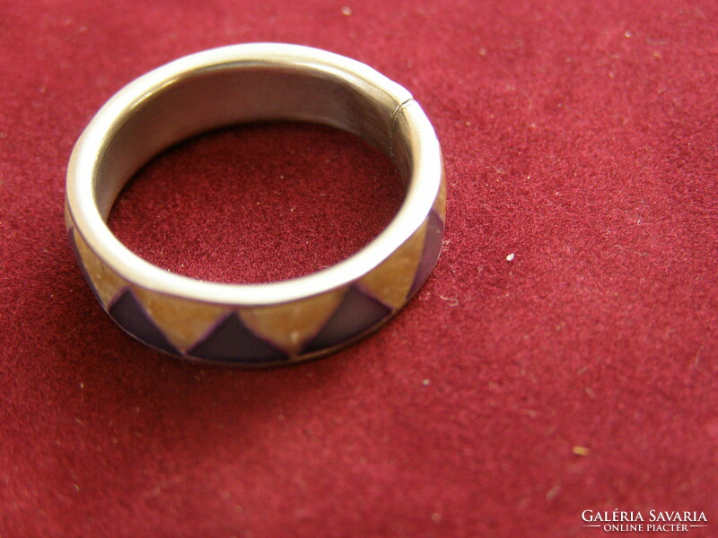 Small fun ring in stainless steel with inlay