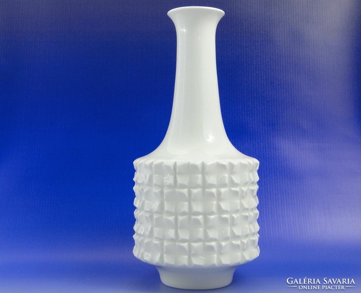 6983 Antique designed ludwig zepner Meissen porcelain vase with swords