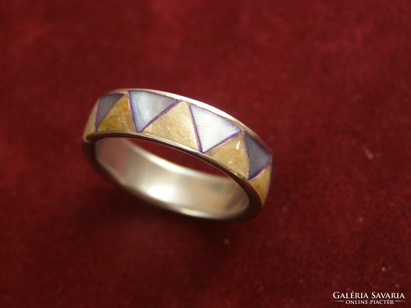 Small fun ring in stainless steel with inlay