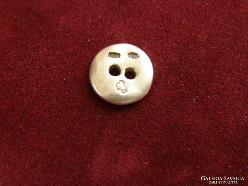 Silver button (11 mm diameter) hallmark, brand mark