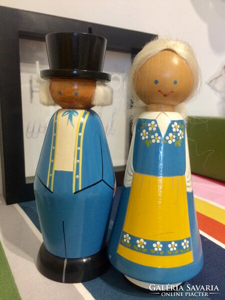 Retro hand painted wooden figure in a pair - Uppsala - Swedish