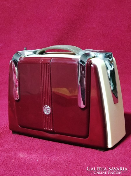 Spirit vintage portable radio am/fm