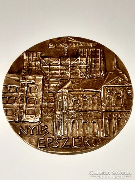 Nyír épszer bronze plaque with the signature of Sándor Tóth