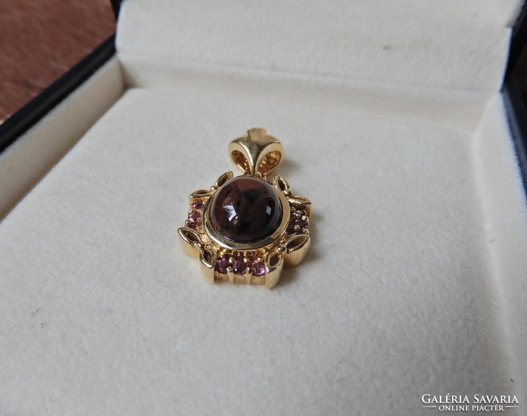 Old gold-plated silver pendant with amethyst stones and jasper
