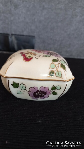 Zsolnay peach blossom pattern, butterfly, cracked glaze, hand-painted, gilded bonbonier