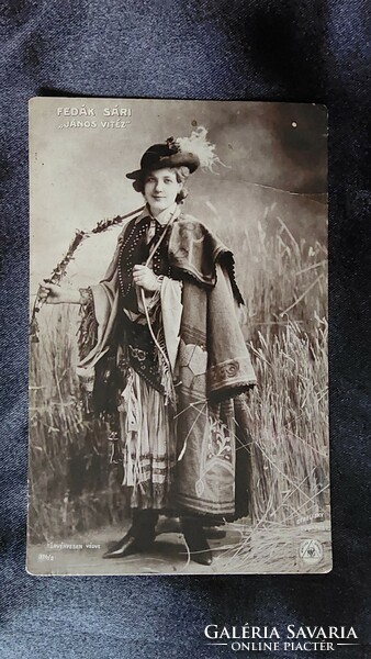 Fedák Sári operetta prima donna actress 1905 photo sheet János Vítéz Kukorica Jancsi