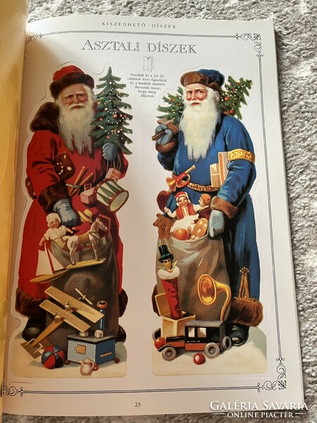 A picture book of Christmas decorations that can be taken out