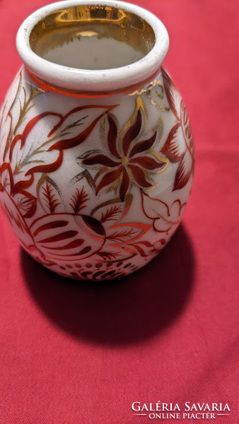 The Zsolnay porcelain vase is hand painted