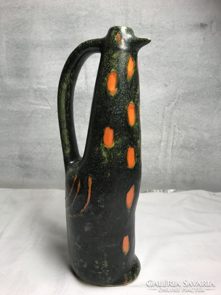 Ceramic vase in the shape of a retro bird