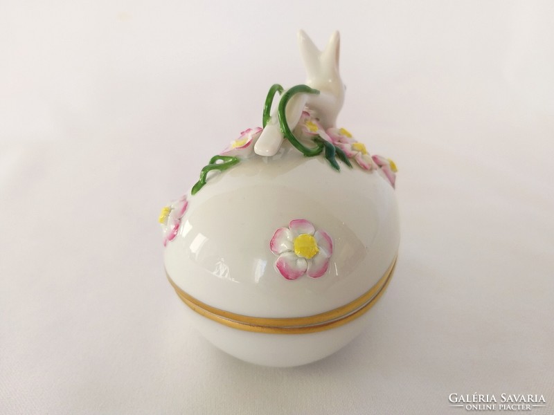 Easter bunny running among Herend flowers, bonbonnier / jewelry holder. Flawless!