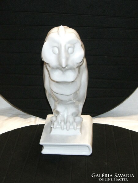 Owl with a book - Herend white porcelain - 21 cm