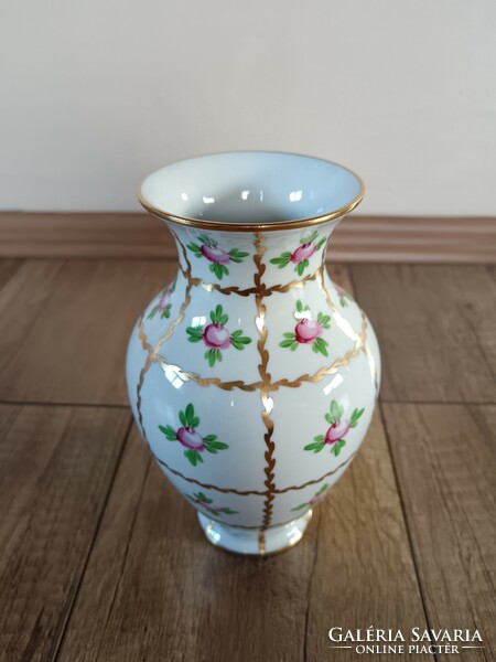 Old Herend spro pattern vase