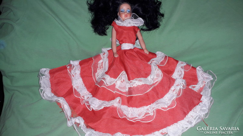 Old Romanian aradienca-barbie style toy doll with rich black hair with original clothes according to the pictures 1.