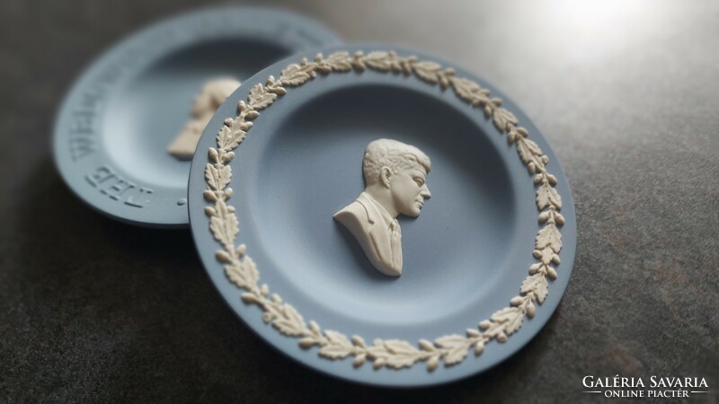 Régi Wedgwood angol porcelán kistányér darabáron