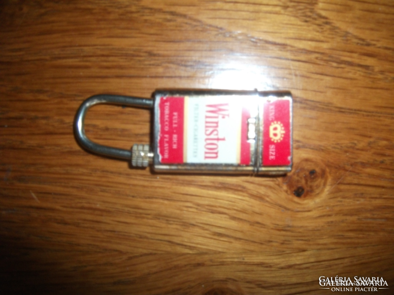 For collectors! Old lighter and key ring from Australia, with Winston logo