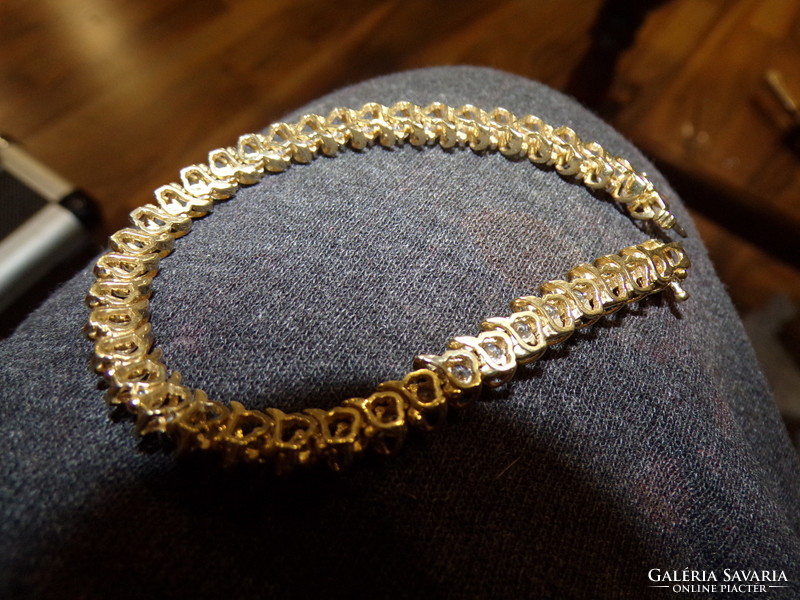 Tennis bracelet, 14k gold, with 40 diamonds of 3.2 mm