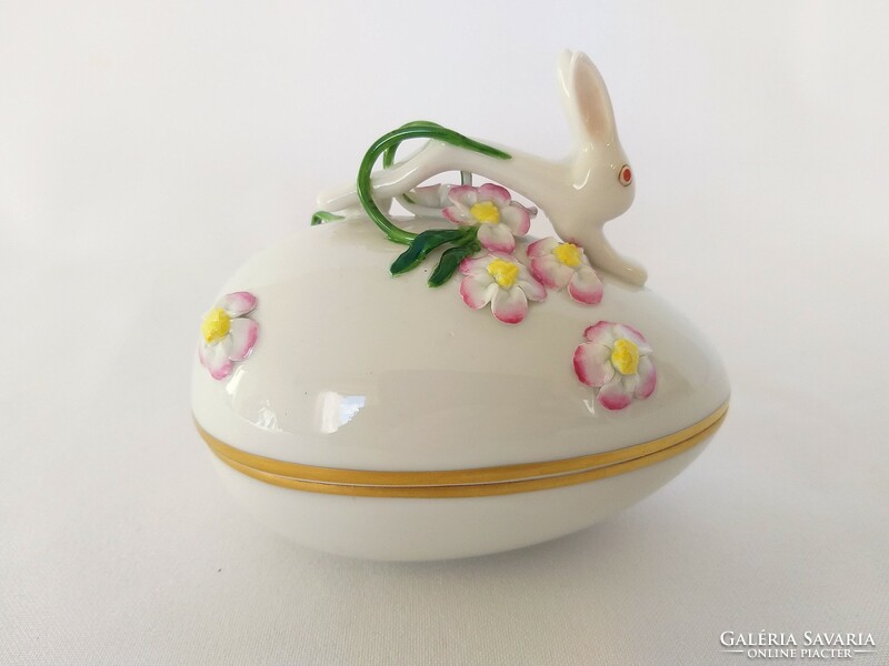 Easter bunny running among Herend flowers, bonbonnier / jewelry holder. Flawless!