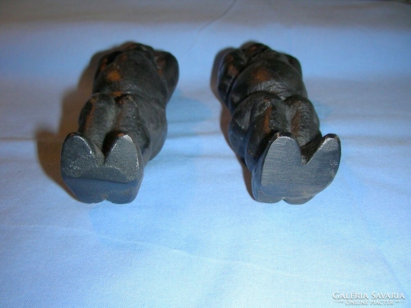 Pair of watch weights in a rare form