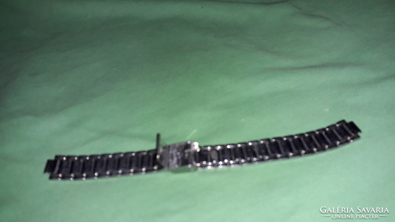 Retro metal steel watch band size and features photographed in the pictures according to the pictures 4.