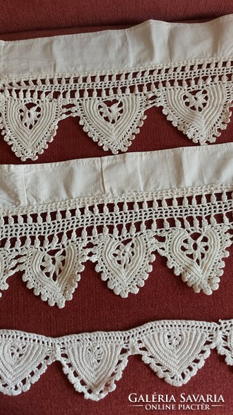 Lace ornament, shelf strip crocheted