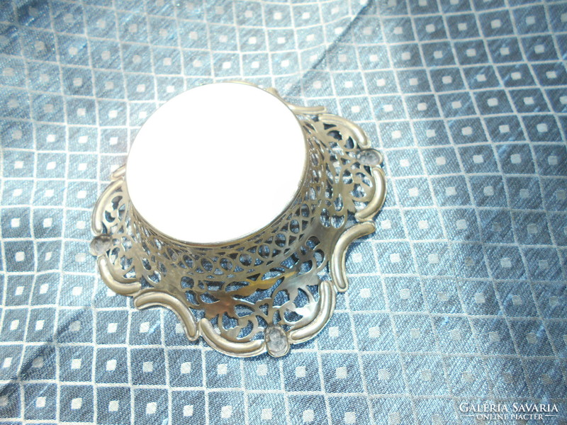 Sweets offering bowl with marked openwork rim