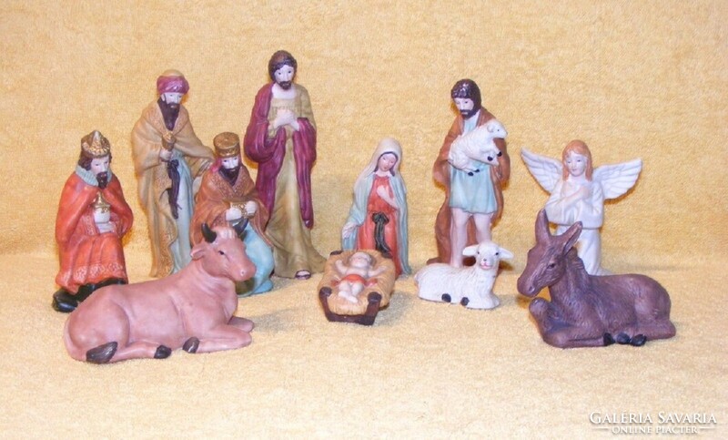 Bethlehem ceramic figurines