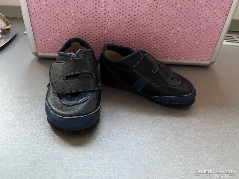 Children's sports shoes for boys, size 22