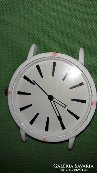Good condition unisex working quartz wristwatch without strap as shown in the pictures