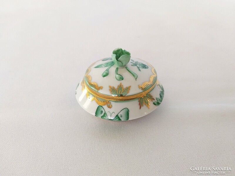 Small jewelry holder with green flowers from Herend (no.: 23/195.)