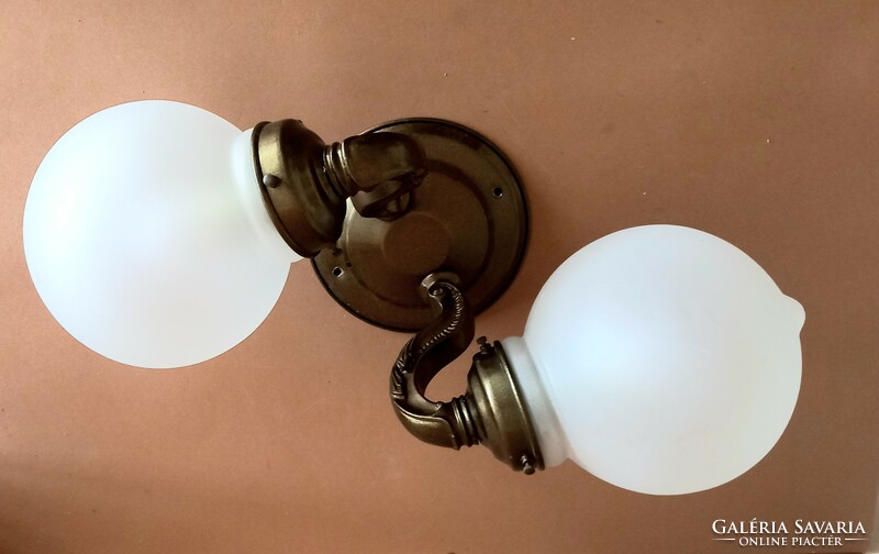 Murano double globe wall lamp negotiable