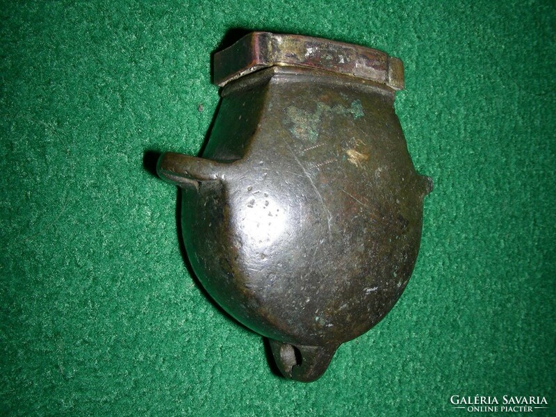 Antique bronze jar, perhaps a gunpowder holder