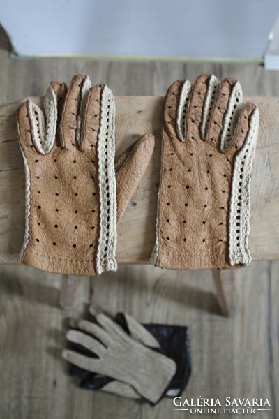 Vintage women's leather gloves size s - in good condition
