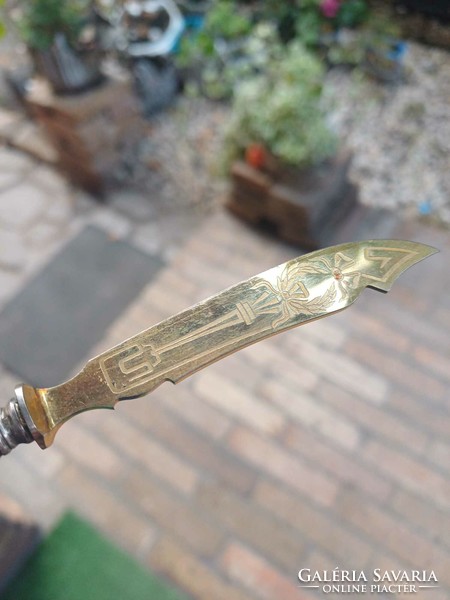 Knife with monogrammed silver handle