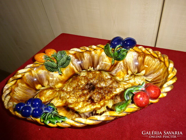 Majolica fruit bowl, made in Austria. 2508 St. Peter - Graz. Jokai.