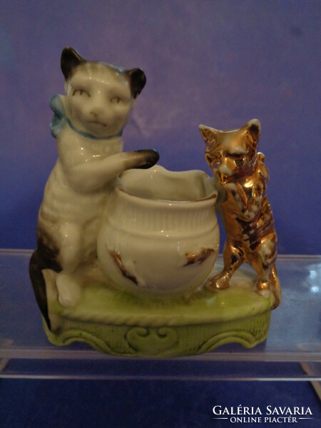 Kitten - cat vase - spice holder ca 1910