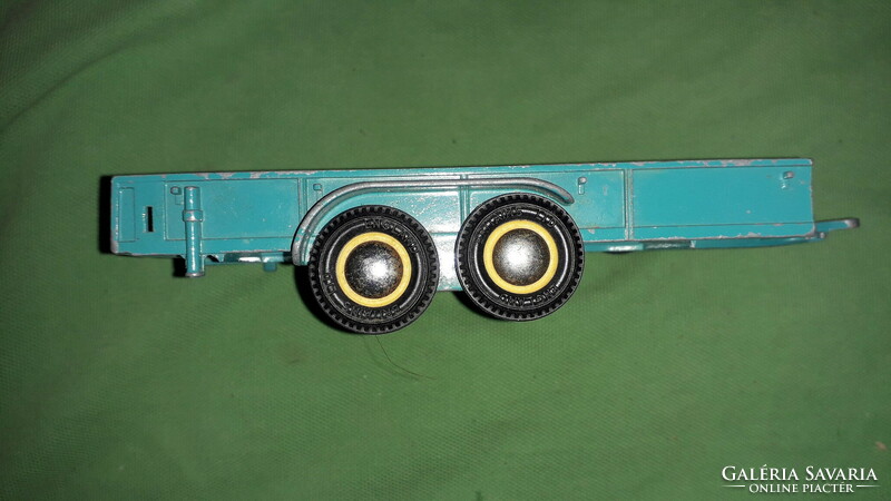 1981.BRITAINS LTD - ENGLAND - KÉTTENGELYES TRACTOR TRAILER -  utánfutó fém 14X8X4 cm a képek szerint