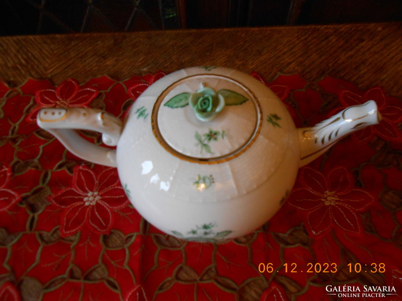 Nanking pattern tea spout from Herend