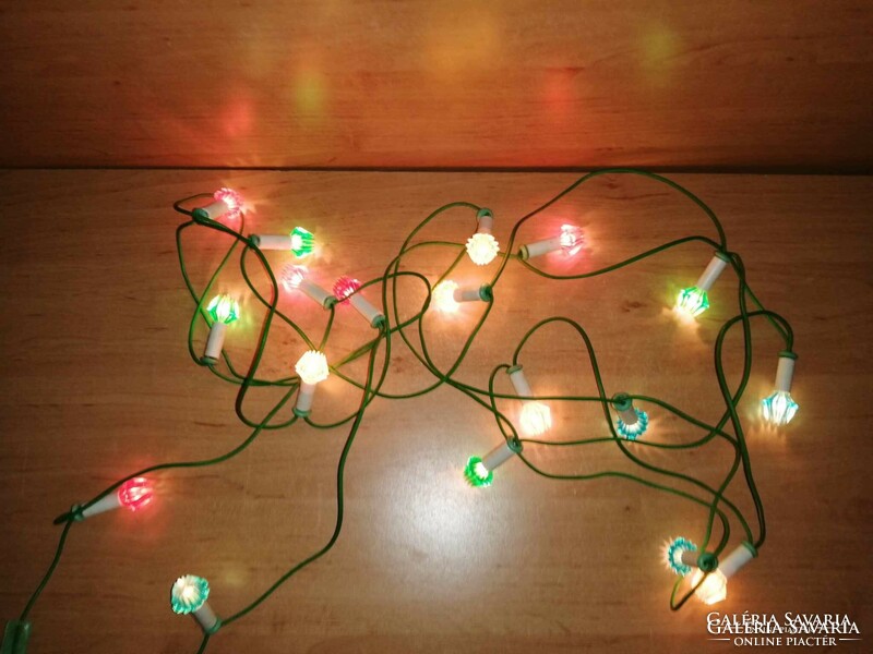Retro Christmas tree light bulb line