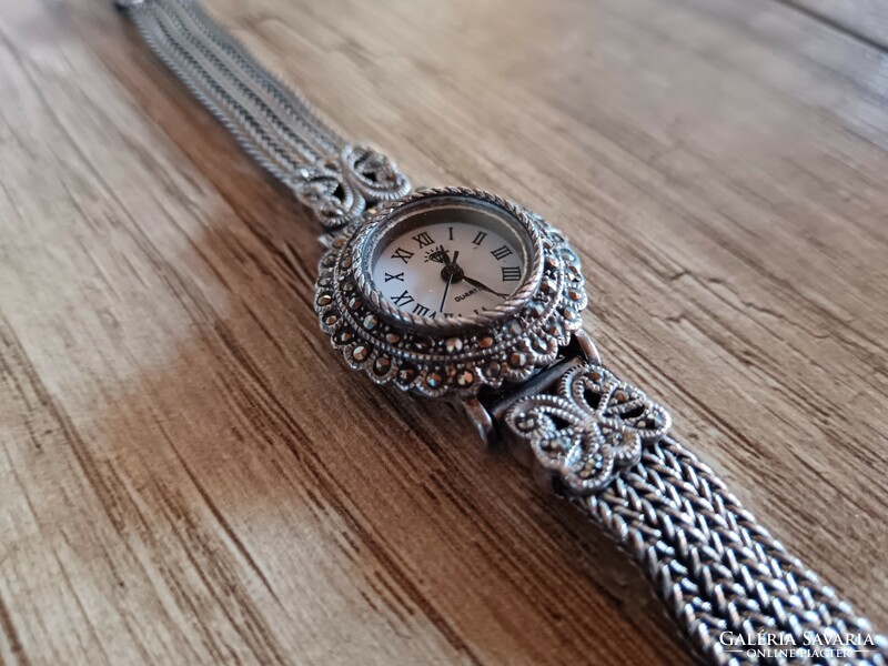 Régi ezüst női ékszer óra, karóra markazit díszítéssel