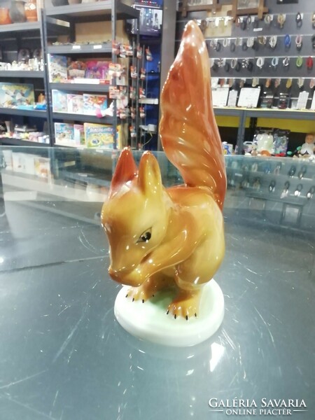Porcelain squirrel from Kőbánya