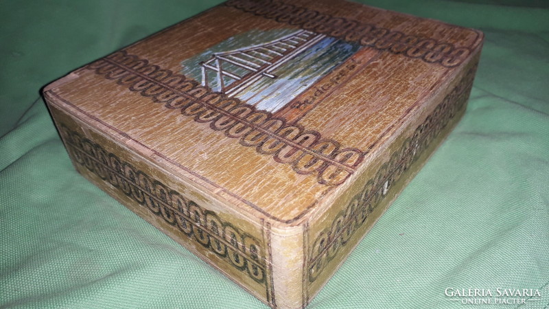 Antik fa festett égetett asztali dísz doboz BUDAPEST - LÁNCHÍD 17 x 15 x 5 cm a képek szerint