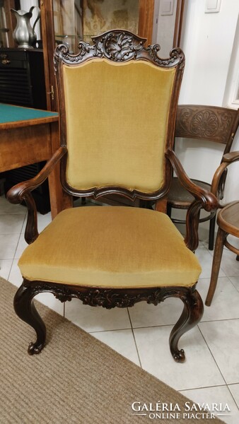 Beautiful, approx. 200-year-old, carved, restored Viennese baroque desk chair / throne / armchair with armrests