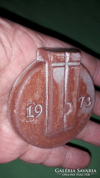1978. Socialist ceramic commemorative plaque glazed ceramic 6 cm according to the pictures