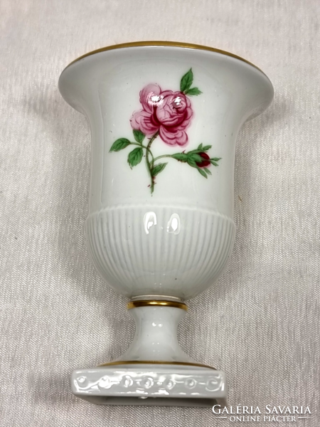 FÜRSTENBERG PORZELLANMANUFAKTUR virágos talpas porcelán  váza