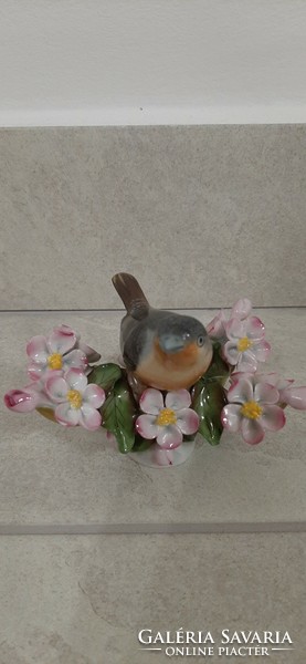 Herendi porcelán madár, virágzó cseresznyefa ágon