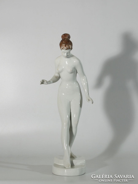 Aquincum Női Akt 38cm |  Porcelán Figura Vízbe Lépő