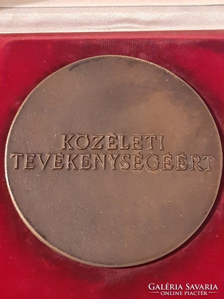 Ercsi Nagyközség Tanácsától Közéleti tevékenységéért bronz plakett saját dobozában