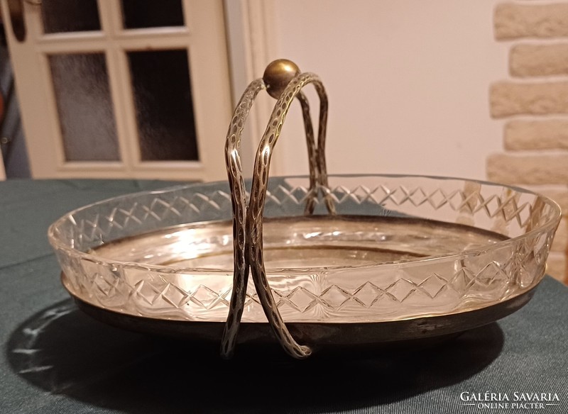 Gyönyörű antik  asztalközèp kinàló ezüst jellegű eredeti különleges. Üveggel fúvott csiszolt minta.