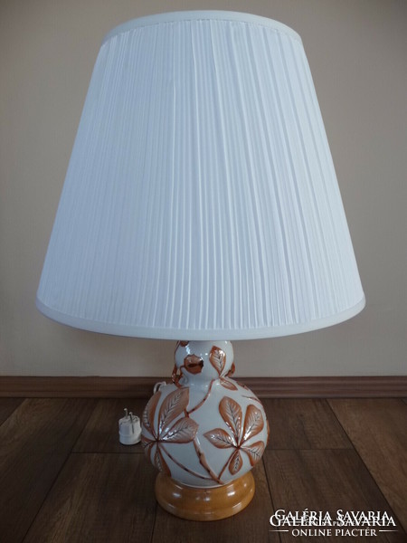 Large chestnut lamp from Herend